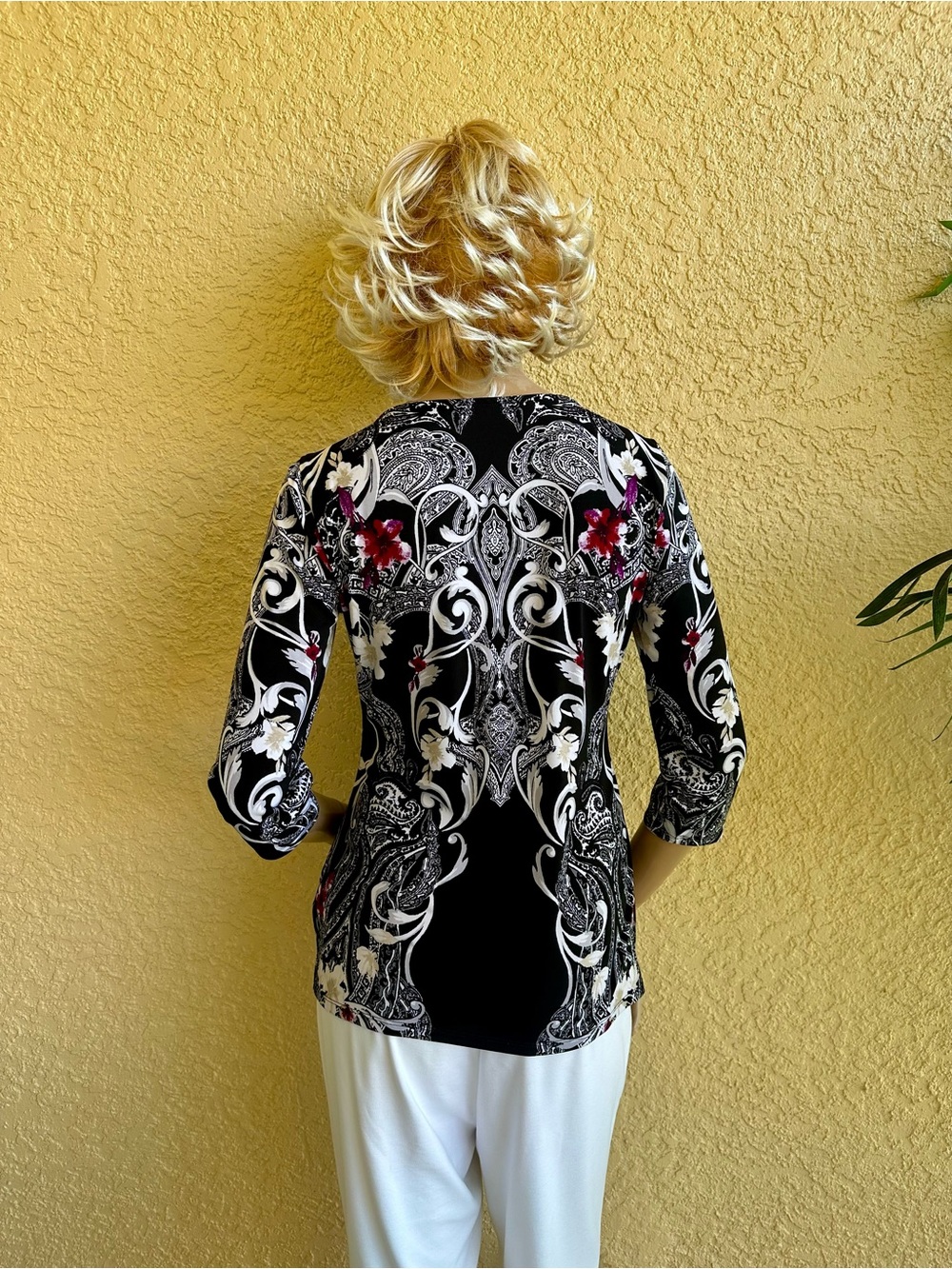 WH/BM floral top with silver metal accents - Picture 7 of 10